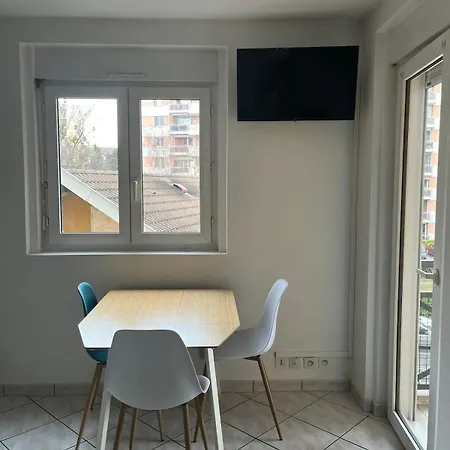 Le Rialto **** : Cozy T2 Avec Parking / V-rent * Annecy
